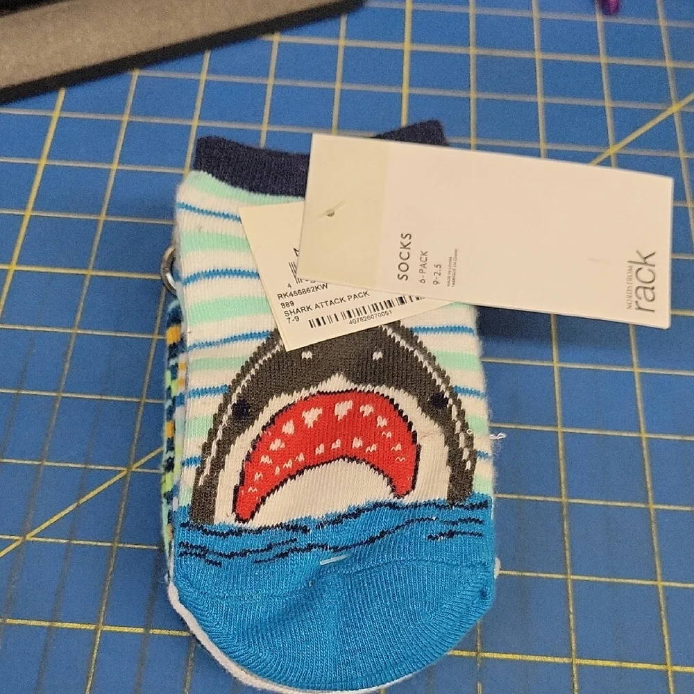Shark Attack Novelty Socks Pack 6 Pack NWT